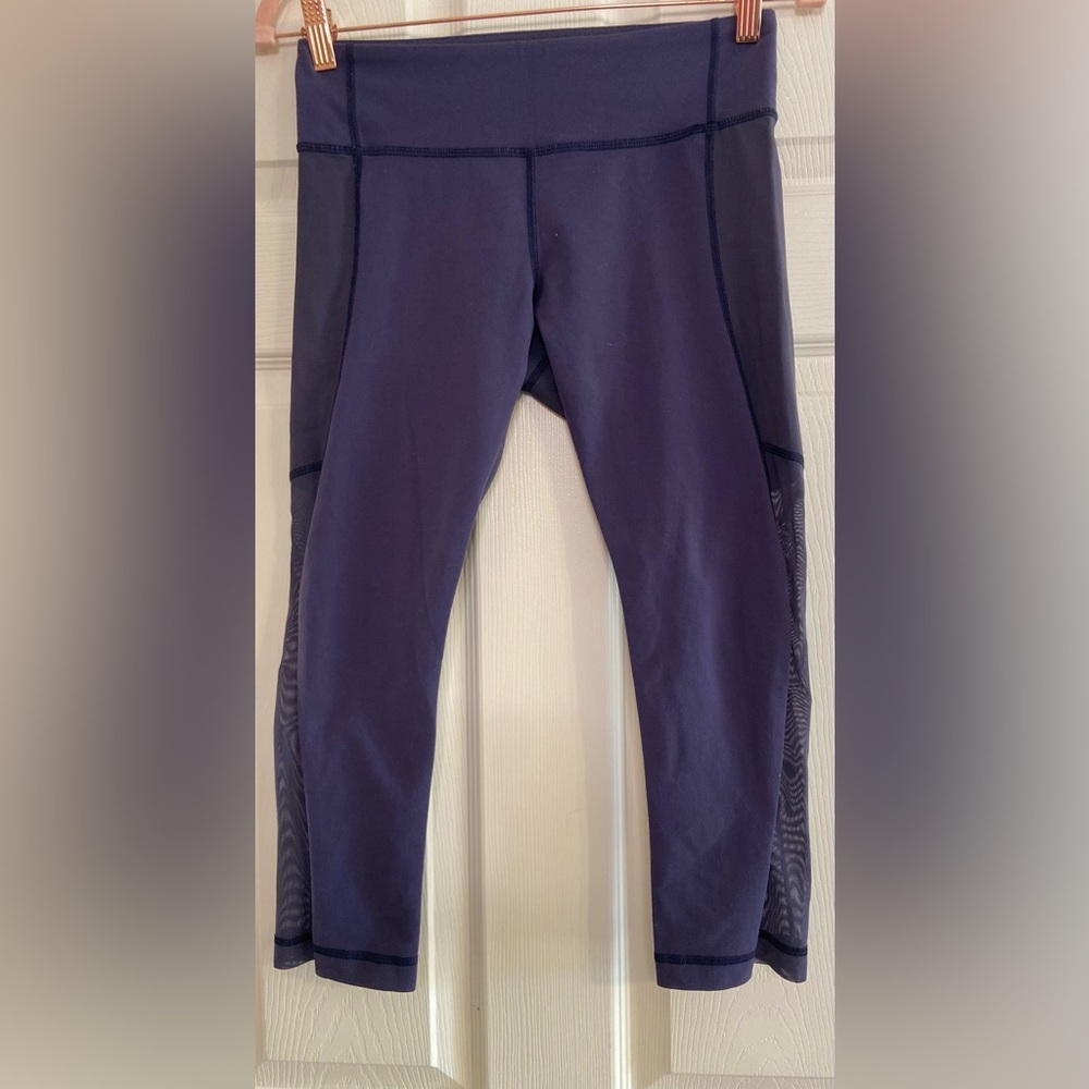Lululemon Purple/blue Mesh Side Cropped Capri Leggings Size 6